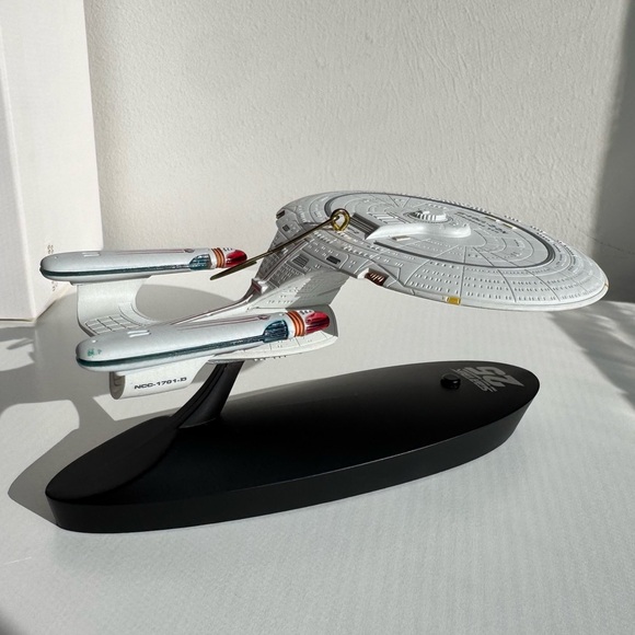 Hallmark Keepsake Ornament 2012 Star Trek The Next Generation 25th Anniversary - Picture 6 of 11